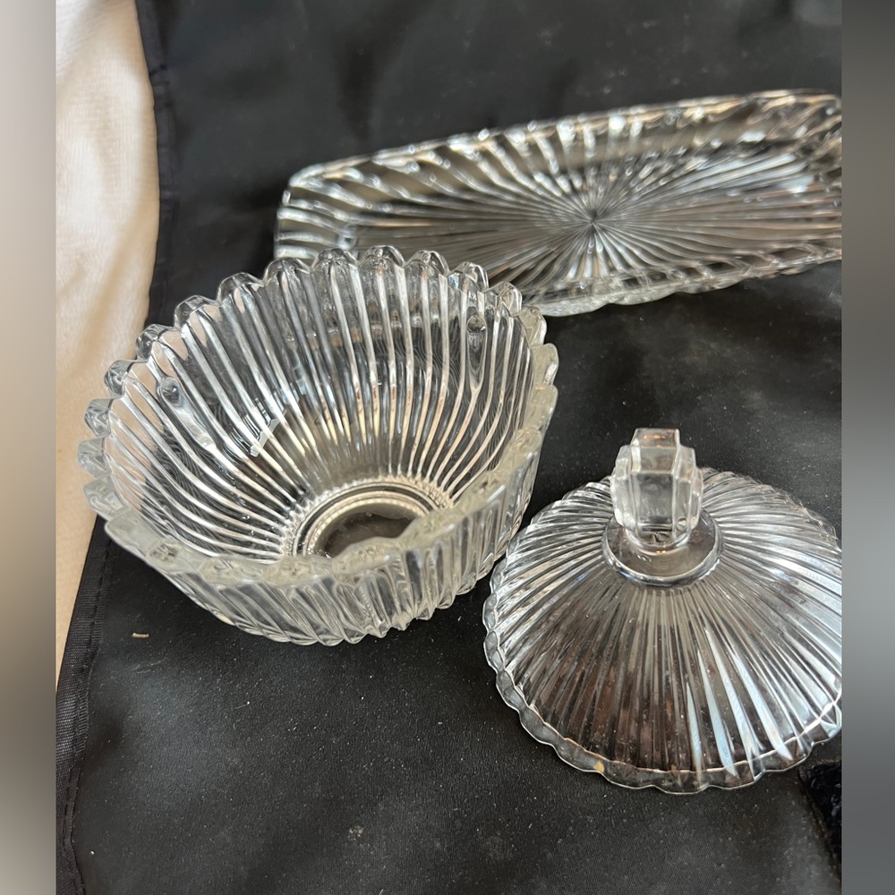 Mikasa Royal Suite Cut Crystal Covered Sugar Bowl ,Creamer , and Tray - Picture 5 of 7